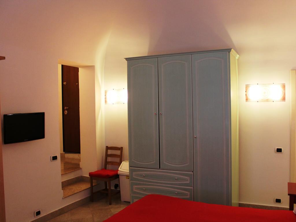 Hella Ibernesi 23 Fori Imperiali Inn, New Gestion! Roma Cameră foto