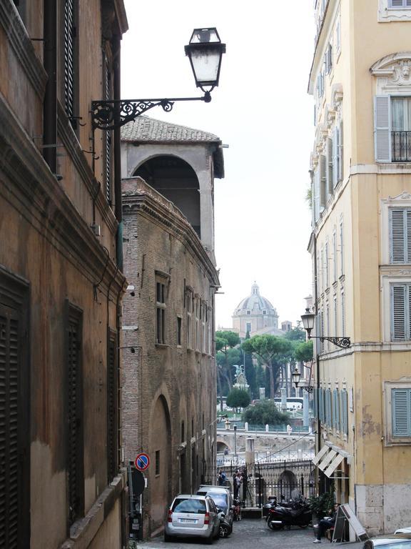 Hella Ibernesi 23 Fori Imperiali Inn, New Gestion! Roma Cameră foto